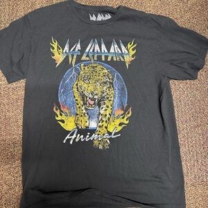 Large Graphic T shirt, Def Leppard